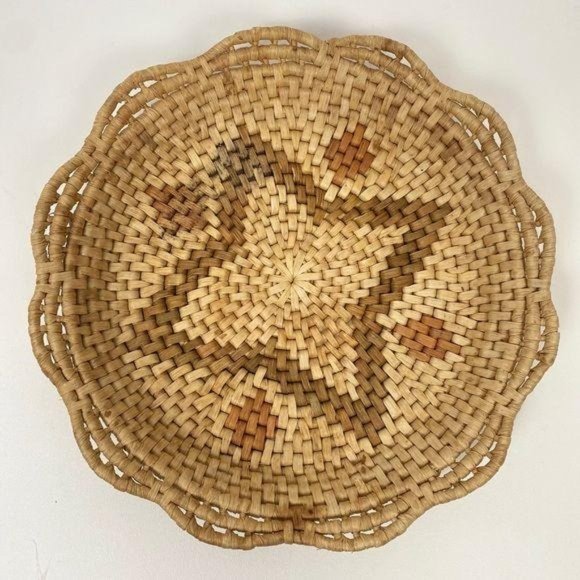 Woven Shallow Basket/Tray - Picture 8 of 9